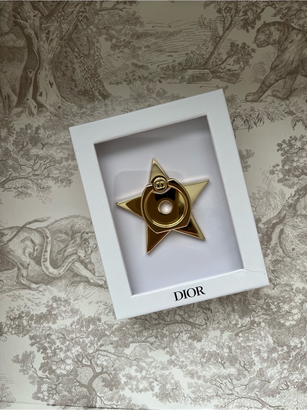 DIOR Beauty Gold Star Phone Ring